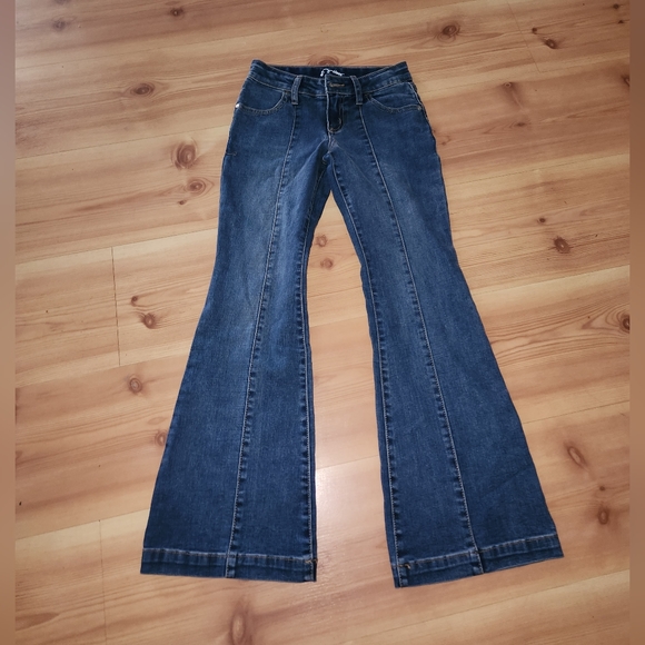 art class Bottoms Nwot Girls Lowrise Flare Jeans Art Class Size 8